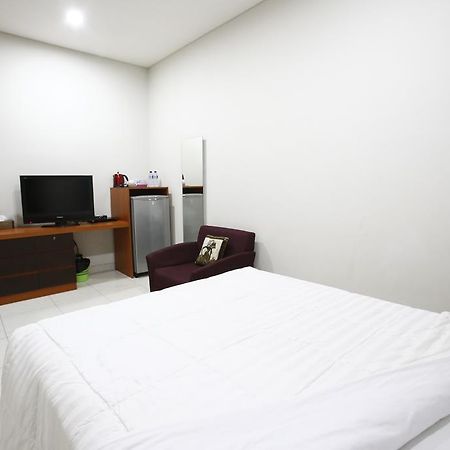 Reddoorz @ Menteng Jakarta Ngoại thất bức ảnh