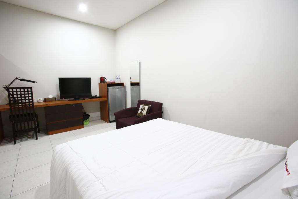 Reddoorz @ Menteng Jakarta Ngoại thất bức ảnh